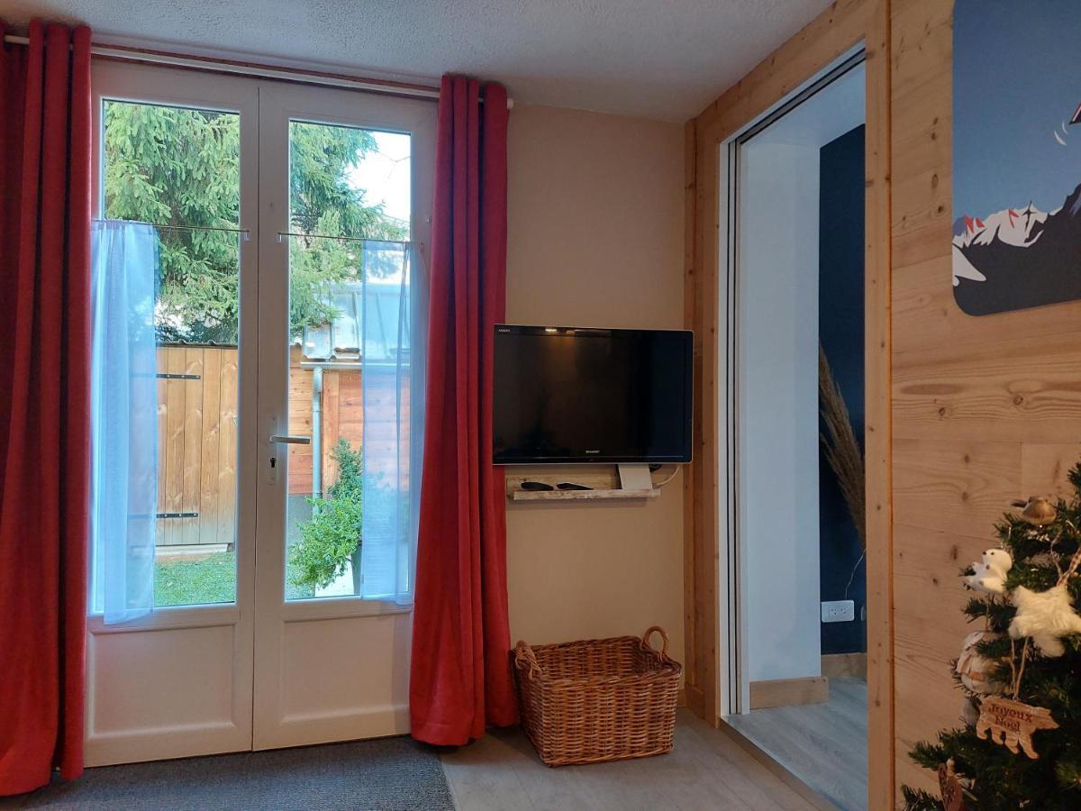 Studio Au Pied Des Montagnes Le Bourg-dʼOisans Eksteriør billede